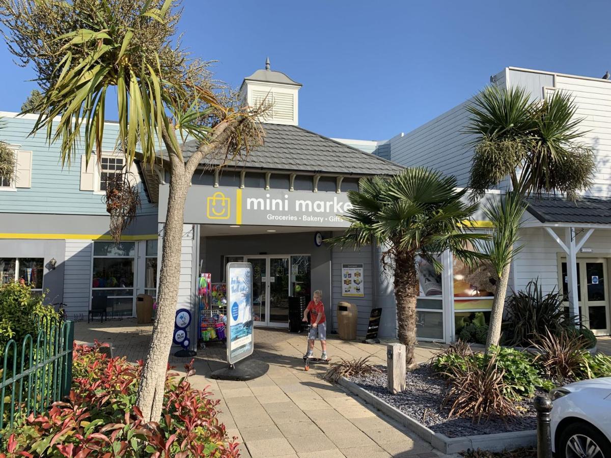 Club Tropicana Poole Dış mekan fotoğraf