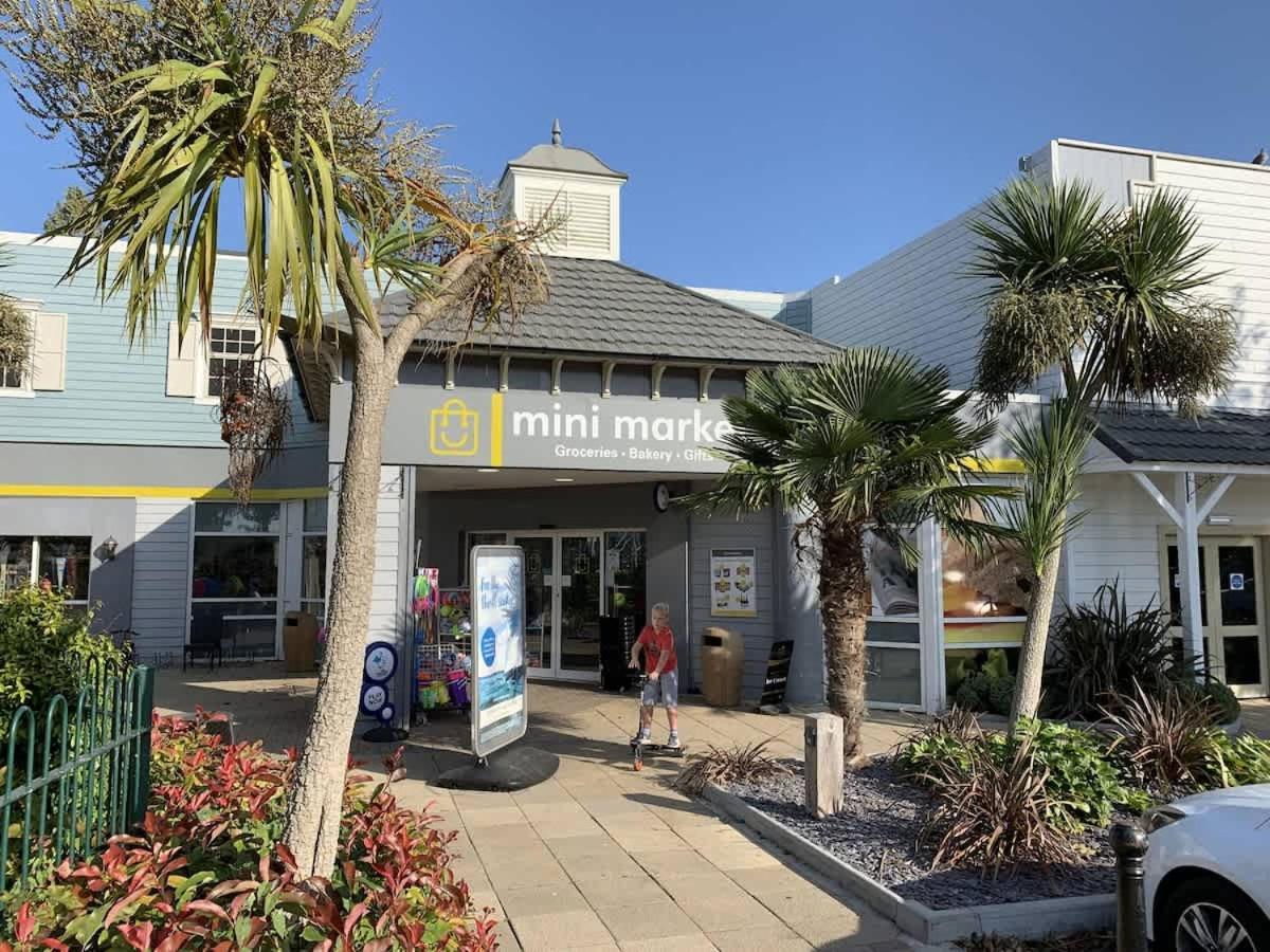 Club Tropicana Poole Dış mekan fotoğraf