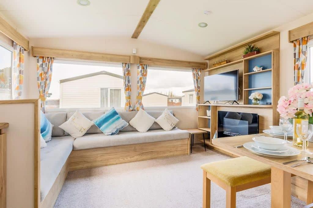 Club Tropicana Poole Dış mekan fotoğraf